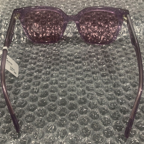 MCM sunglassess , case & dust cloth set - Picture 7 of 7